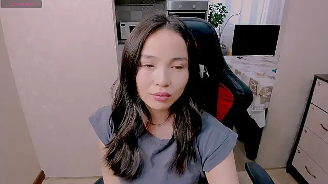 AyaMoon online show from November 24, 2025, 5:18 am