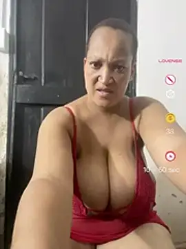 Snapshot of XHotJuicyBootyXX chatting on May 7, 2026, 9:25 am XHotJuicyBootyXX online show from May 7, 2026, 9:25 am
