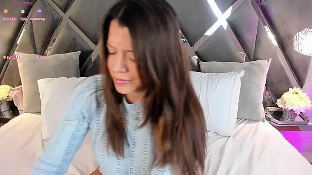 Snapshot of emperatriz_reyes chatting on February 10, 2025, 10:40 pm emperatriz reyes online show from February 10, 2025, 10:40 pm