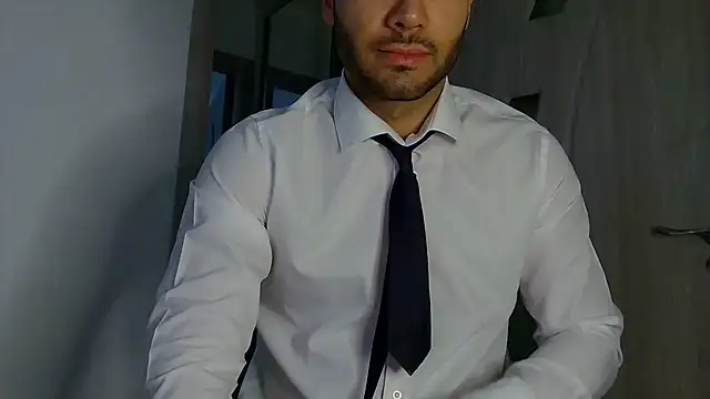 Snapshot of Justynn1 chatting on May 29, 2026, 2:53 am Justynn1 online show from May 29, 2026, 2:53 am