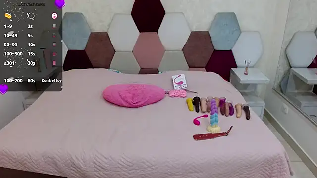 angel blue online show from September 11, 2025, 4:51 pm