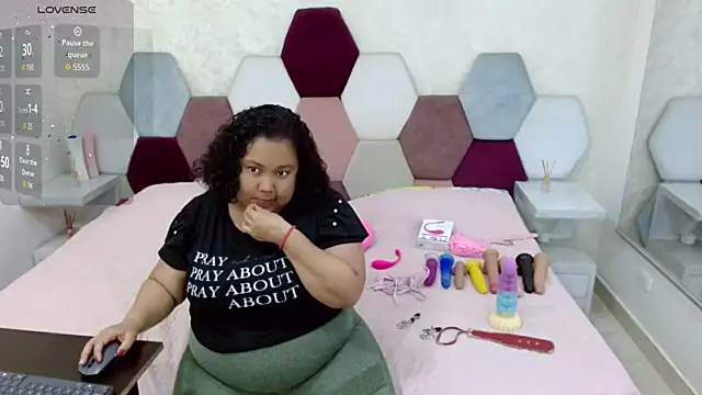 Snapshot of angel_blue chatting on February 23, 2026, 2:58 pm angel blue online show from February 23, 2026, 2:58 pm
