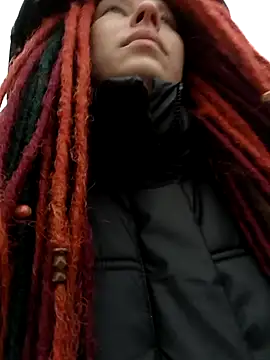 Frost foxy online show from October 5, 2025, 2:10 am