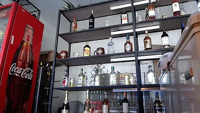 Snapshot of DAELAA chatting on October 26, 2025, 8:15 pm DAELAA online show from October 26, 2025, 8:15 pm