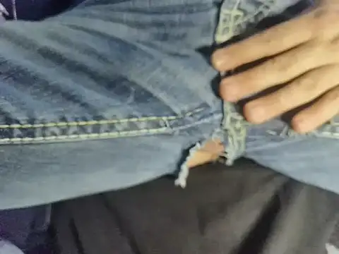 Snapshot of PrivatFeet20 chatting on November 21, 2025, 8:24 am PrivatFeet20 online show from November 21, 2025, 8:24 am