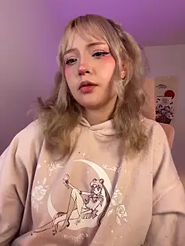 Snapshot of KuroChan420 chatting on January 7, 2026, 1:19 am KuroChan420 online show from January 7, 2026, 1:19 am