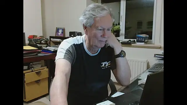 Snapshot of alan_inlondon chatting on February 15, 2026, 10:50 pm alan inlondon online show from February 15, 2026, 10:50 pm