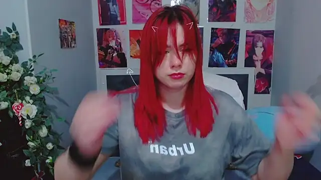 Snapshot of MikaMoonn chatting on December 16, 2024, 1:21 am MikaMoonn online show from December 16, 2024, 1:21 am