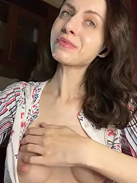 Snapshot of MissAnuta chatting on October 28, 2025, 12:36 am MissAnuta online show from October 28, 2025, 12:36 am