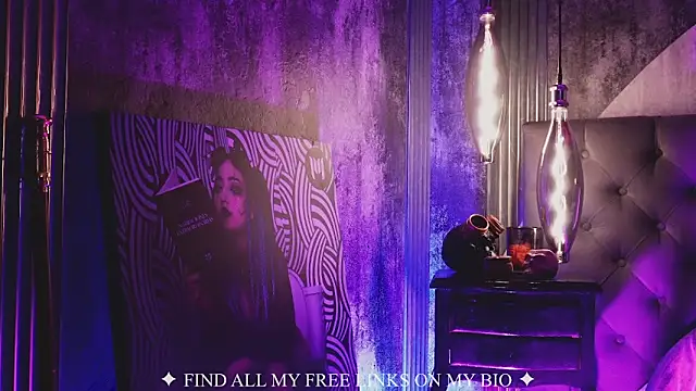 Charlotte Germanotta  online show from April 8, 2026, 3:45 pm