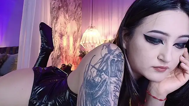 Snapshot of Charlotte_Germanotta_ chatting on July 10, 2026, 6:32 pm Charlotte Germanotta online show from July 10, 2026, 6:32 pm
