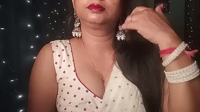 Snapshot of YourModhu chatting on June 23, 2026, 5:44 pm YourModhu online show from June 23, 2026, 5:44 pm