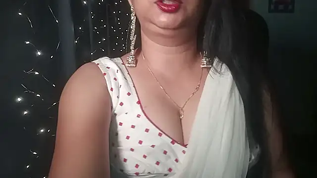 Snapshot of YourModhu chatting on July 17, 2026, 8:21 am YourModhu online show from July 17, 2026, 8:21 am