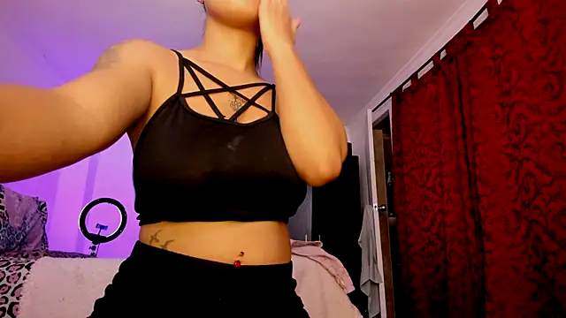 AlondraDiossa03 online show from January 17, 2025, 8:44 pm