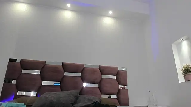 AlondraDiossa03 online show from February 20, 2025, 8:58 pm