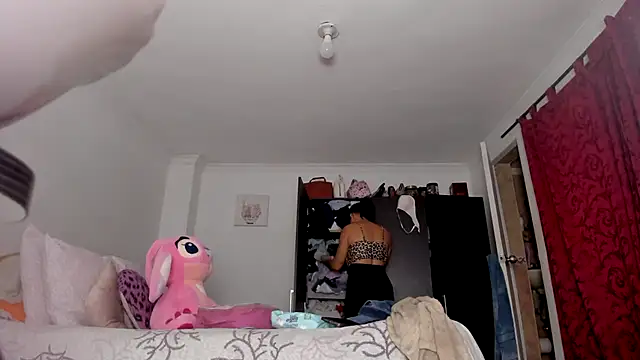 AlondraDiossa03 online show from February 22, 2025, 5:46 pm