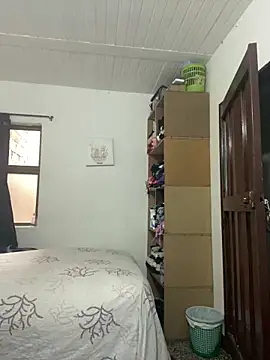 AlondraDiossa03 online show from February 24, 2026, 4:27 pm