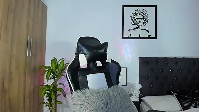 AlanNaughty online show from November 19, 2025, 1:38 am