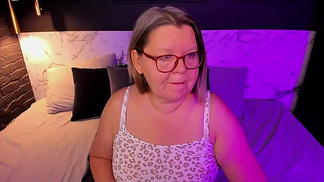 Shannonshine online show from October 25, 2025, 5:26 am