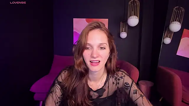 Snapshot of MirandaGlow chatting on December 20, 2024, 11:54 am MirandaGlow online show from December 20, 2024, 11:54 am