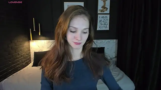 Snapshot of MirandaGlow chatting on January 28, 2025, 5:43 am MirandaGlow online show from January 28, 2025, 5:43 am