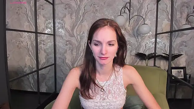 Snapshot of MirandaGlow chatting on February 6, 2025, 11:54 am MirandaGlow online show from February 6, 2025, 11:54 am