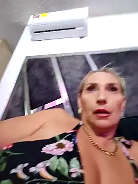 Snapshot of Lossexycacha chatting on February 4, 2025, 11:49 pm Lossexycacha online show from February 4, 2025, 11:49 pm