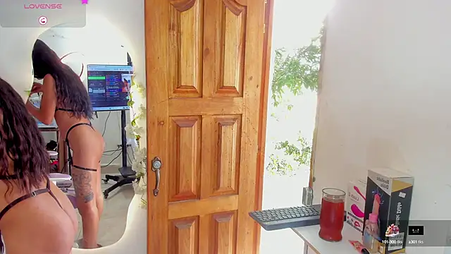 Snapshot of sofia_gold_ chatting on October 27, 2025, 7:07 pm sofia gold  online show from October 27, 2025, 7:07 pm