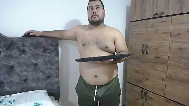 santi hothot online show from September 12, 2025, 7:14 pm