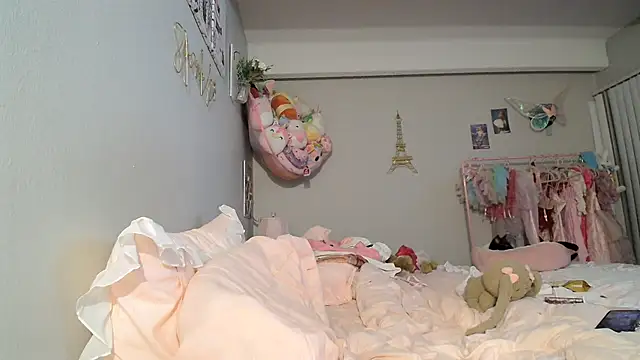 bunnypillow online show from March 13, 2025, 5:43 am