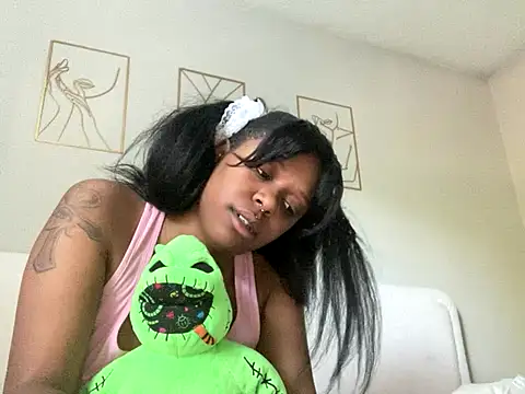 bunnypillow online show from September 12, 2025, 12:05 pm