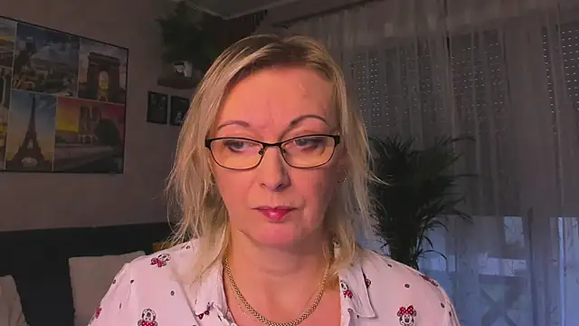 vanessa chat online show from December 4, 2025, 2:15 pm