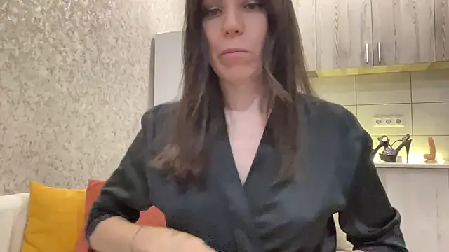 HotyWinter online show from February 22, 2026, 2:56 am