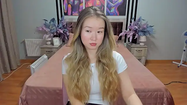 PollyOcean online show from December 3, 2024, 11:01 am