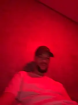 Lionayowe online show from April 5, 2026, 9:01 pm