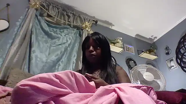 Snapshot of msdeedee chatting on December 18, 2025, 2:01 pm msdeedee online show from December 18, 2025, 2:01 pm