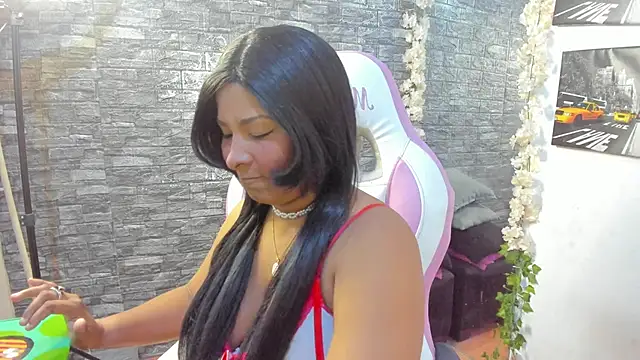 Snapshot of paola_ih chatting on May 8, 2026, 8:14 pm paola ih online show from May 8, 2026, 8:14 pm