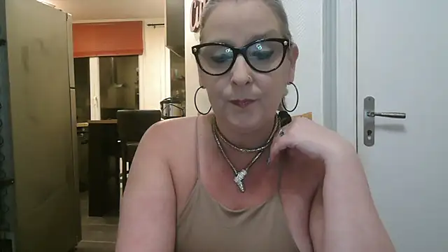 lilie69 online show from February 6, 2026, 5:49 pm