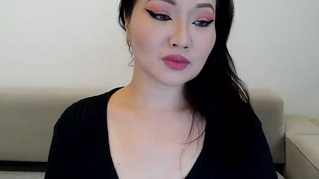 Snapshot of DanyMin chatting on November 6, 2025, 7:20 am DanyMin online show from November 6, 2025, 7:20 am