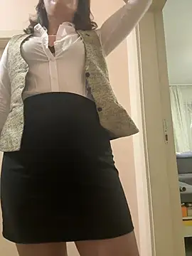 AlexandraGiogio online show from April 17, 2026, 2:36 am