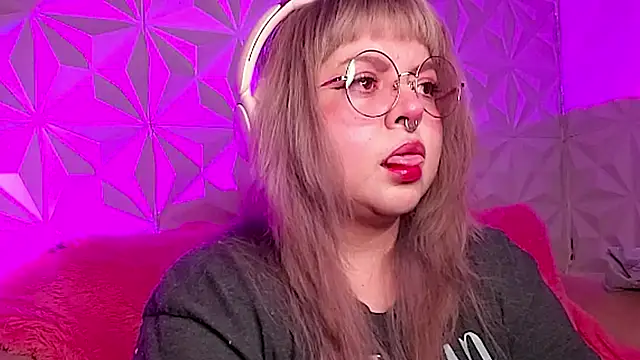 Satyn doll online show from November 15, 2025, 9:43 pm