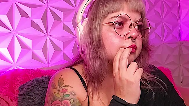 Satyn doll online show from November 25, 2025, 11:27 pm