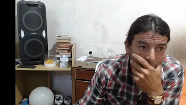 Snapshot of Silari1977 chatting on November 24, 2025, 8:30 pm Silari1977 online show from November 24, 2025, 8:30 pm