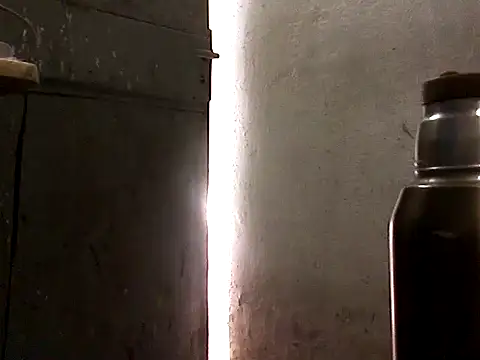 Snapshot of Silari1977 chatting on December 3, 2025, 3:10 pm Silari1977 online show from December 3, 2025, 3:10 pm