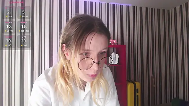 Snapshot of _Hanna_Moon_ chatting on December 11, 2024, 7:42 am Hanna Moon online show from December 11, 2024, 7:42 am