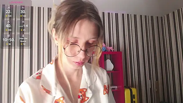 Snapshot of _Hanna_Moon_ chatting on December 13, 2024, 9:02 am Hanna Moon online show from December 13, 2024, 9:02 am