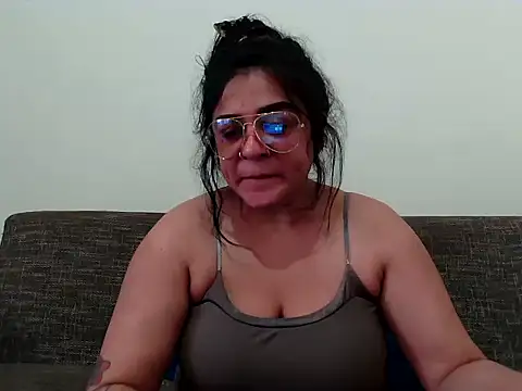 indianishkq7 online show from December 14, 2025, 8:52 am