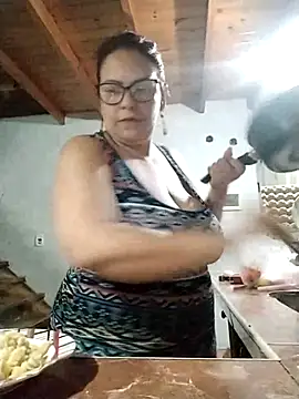 Snapshot of AyantiPonz79 chatting on April 12, 2026, 9:42 pm AyantiPonz79 online show from April 12, 2026, 9:42 pm