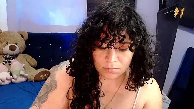 Snapshot of ANGELIQUE_KLANE chatting on November 19, 2025, 5:46 pm ANGELIQUE KLANE online show from November 19, 2025, 5:46 pm