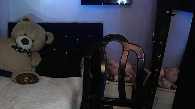 Snapshot of ANGELIQUE_KLANE chatting on May 6, 2026, 10:31 am ANGELIQUE KLANE online show from May 6, 2026, 10:31 am